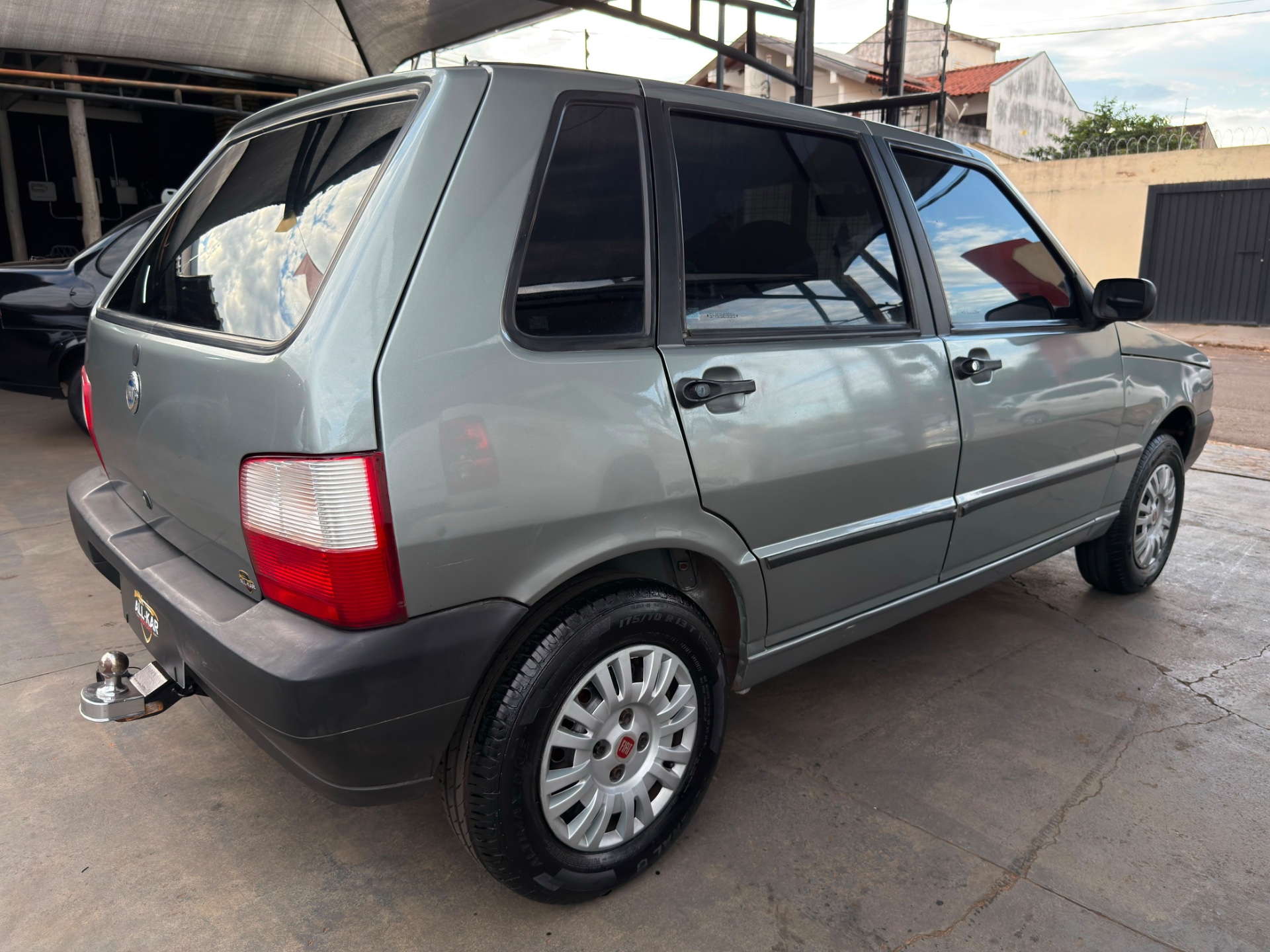 FIAT Uno Mille 1.0 Fire 4p. 2005 - miniatura 4