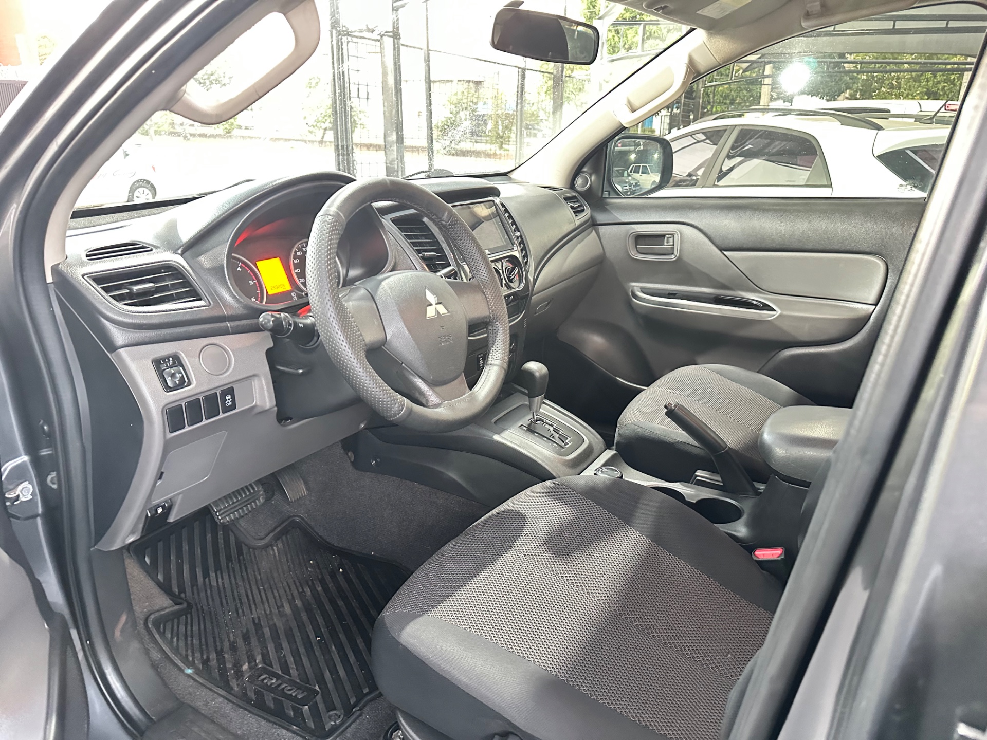 MITSUBISHI L200 Triton Sport GLS 2.4TDi 16v 4X4 C.D. 2022 - miniatura 7