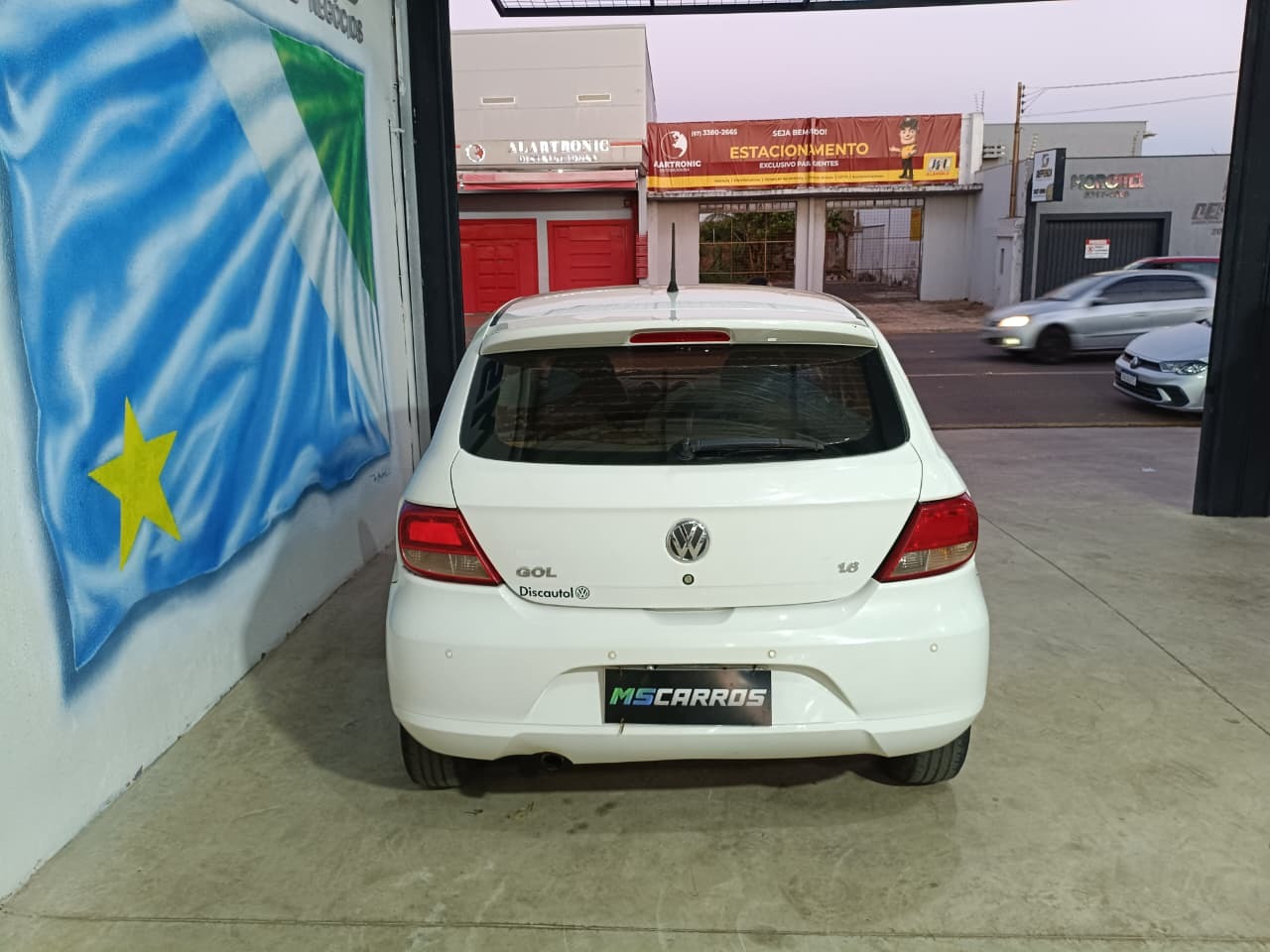 VOLKSWAGEN Gol Trend 1.6 4p. 2013 - miniatura 5
