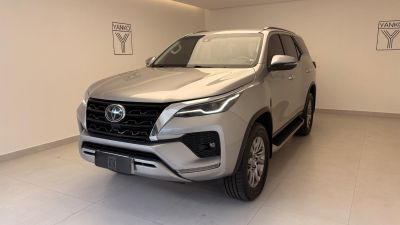 TOYOTA Hilux SRX D4-D 2.8TDi 16v 4x4 2021
