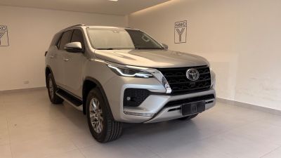 TOYOTA Hilux SRX D4-D 2.8TDi 16v 4x4 2021 - miniatura 3