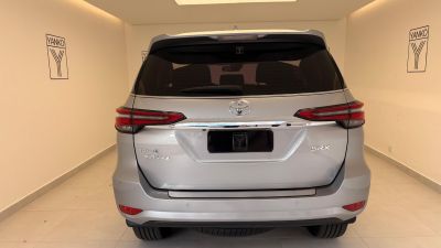 TOYOTA Hilux SRX D4-D 2.8TDi 16v 4x4 2021 - miniatura 5