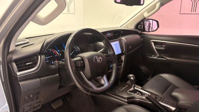 TOYOTA Hilux SRX D4-D 2.8TDi 16v 4x4 2021 - miniatura 9