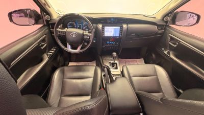 TOYOTA Hilux SRX D4-D 2.8TDi 16v 4x4 2021 - miniatura 10