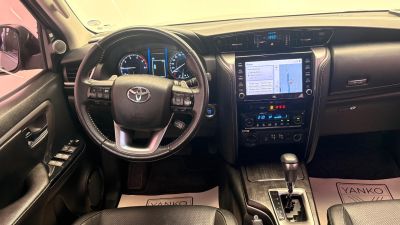 TOYOTA Hilux SRX D4-D 2.8TDi 16v 4x4 2021 - miniatura 14