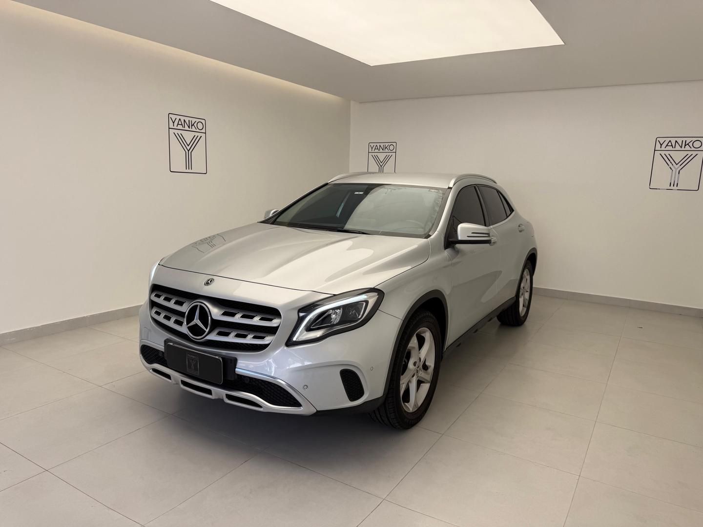 Vista principal de MERCEDES-BENZ GLA 200 Advance 1.6T 16v 2019