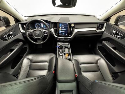 VOLVO XC60 T-8 Momentum 2.0T 16v AWD 2020 - miniatura 8