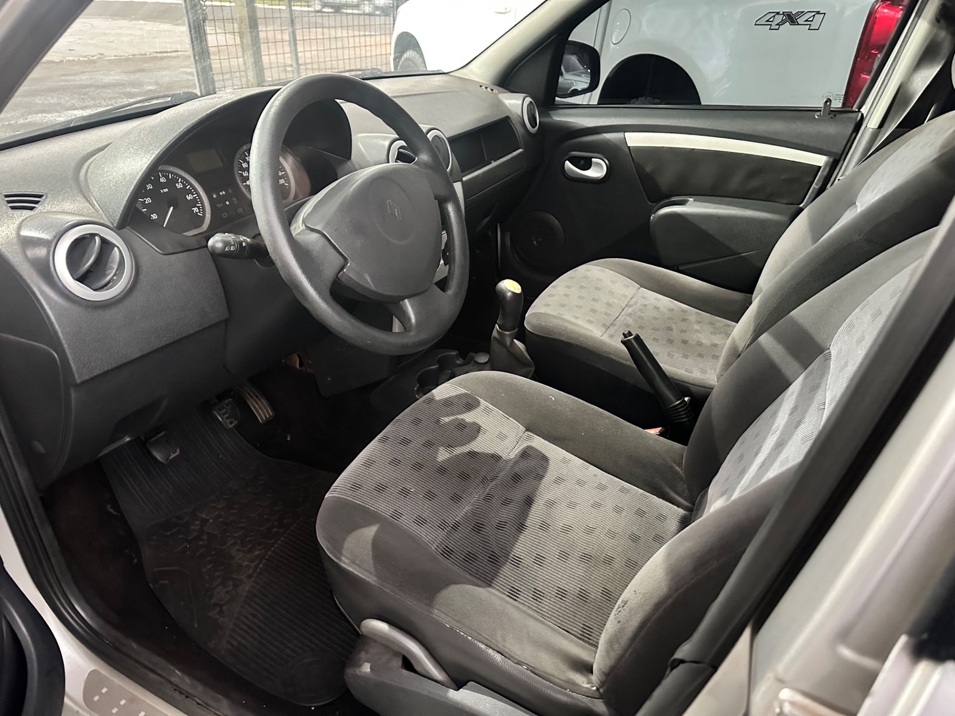 RENAULT Logan Privilège 1.6 16v 2010 - miniatura 7