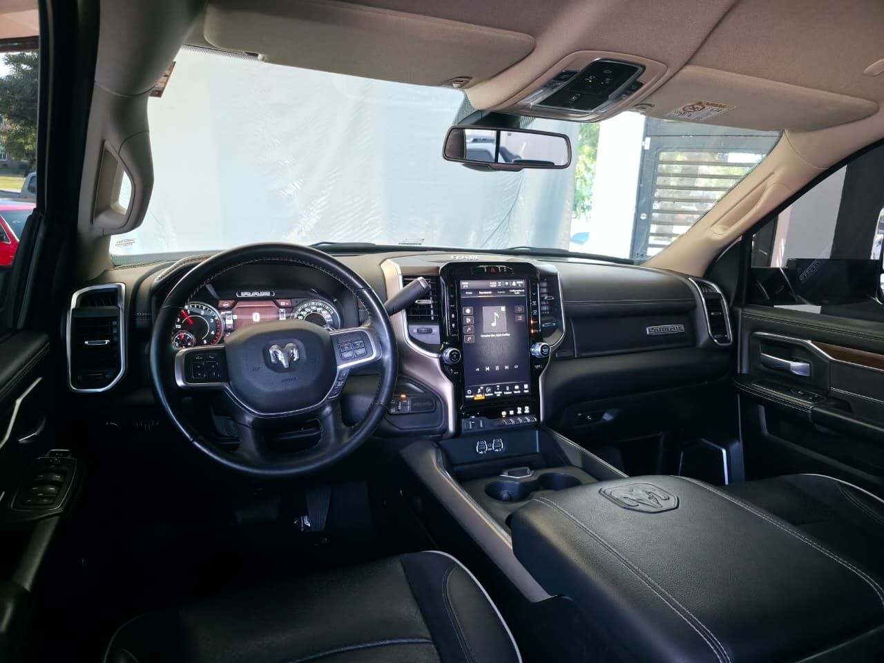 RAM 2500 Laramie 6.7TDi 24v 4X4 C.D. 2022 - miniatura 6