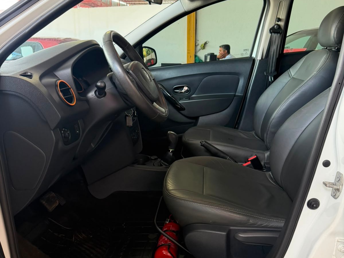 RENAULT Sandero StepWay 1.6 EasyR 2015 - miniatura 8