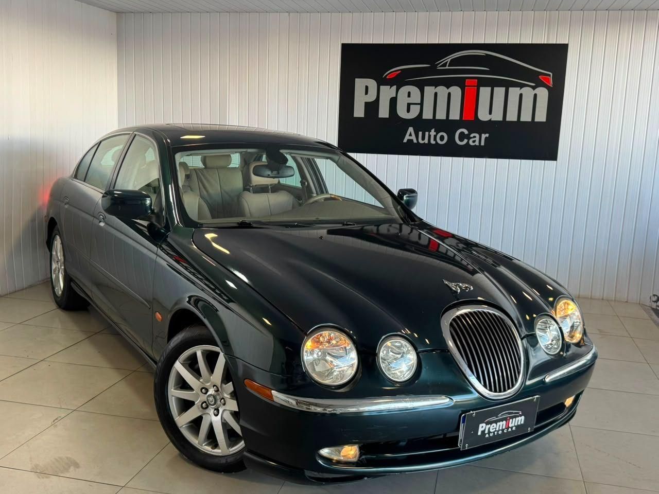 Vista principal de JAGUAR S-Type 3.0 V6 SE 2000