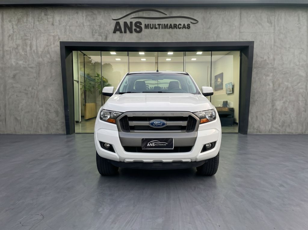 Vista principal de FORD Ranger XLS 2.2TDCi 16v 4x4 C.D. 2019