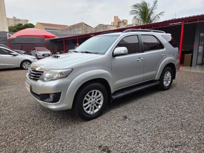TOYOTA Hilux SW4 SRV D4-D 3.0TDi 16v 4x4 2013