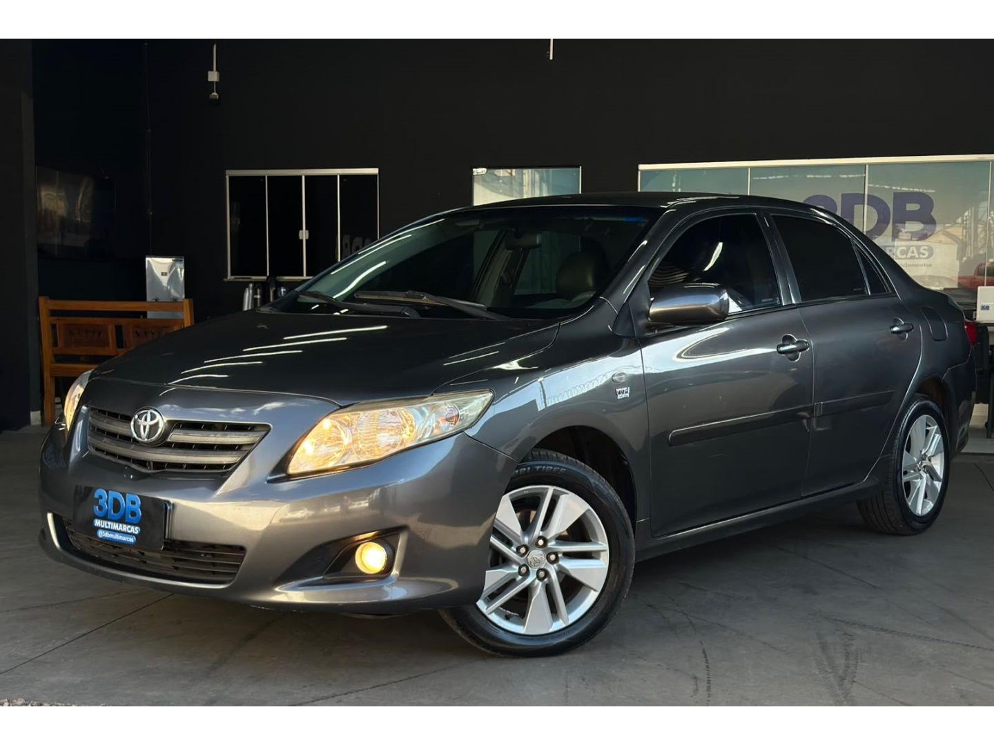 Vista principal de TOYOTA Corolla XLi 1.8 16v 2009
