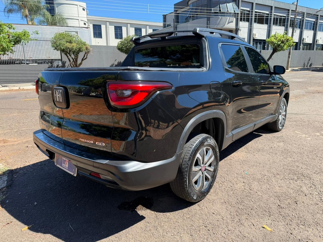 FIAT Toro Freedom 1.8 16v 2017 - miniatura 4