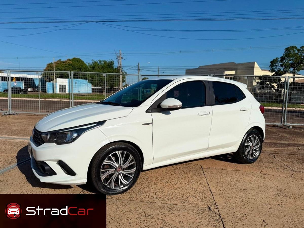 Vista principal de FIAT Argo Precision 1.8 16v 2018