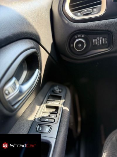 JEEP Renegade Sport 1.8 16v 2018 - miniatura 10