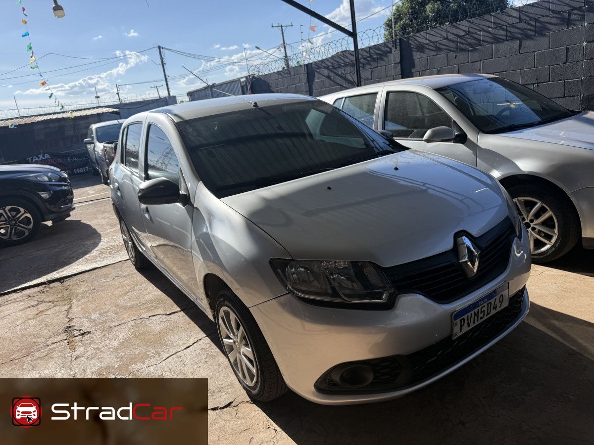 Vista principal de RENAULT Sandero Authentique 1.0 16v 2015