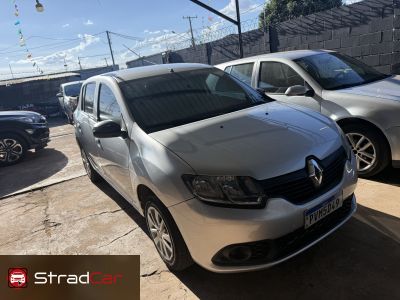 RENAULT Sandero Authentique 1.0 16v 2015