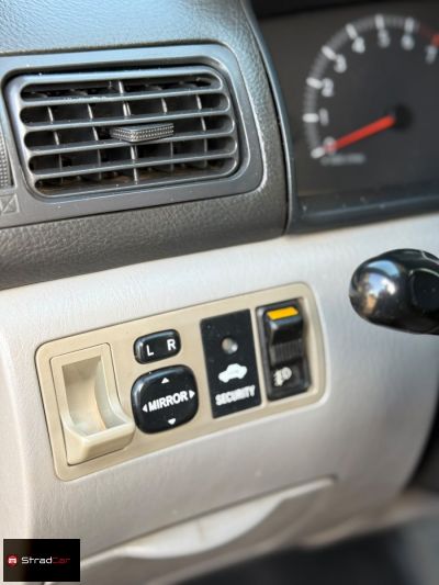 TOYOTA Corolla XEi 1.8 16v 2004 - miniatura 7