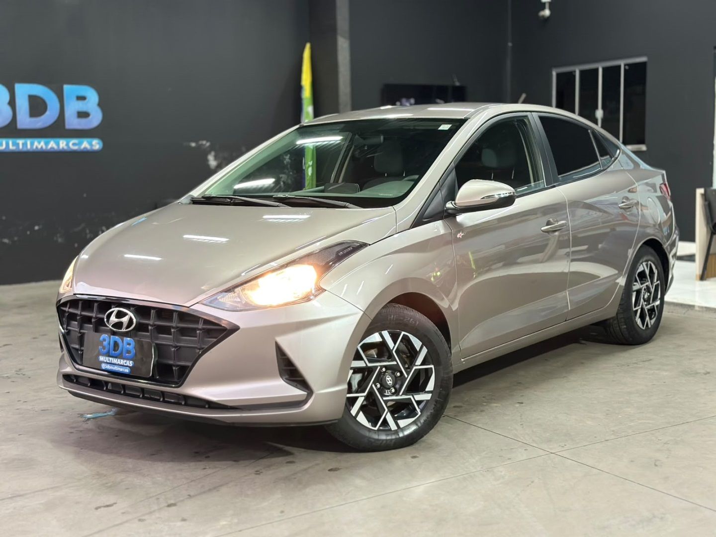 Vista principal de HYUNDAI HB20S Vision 1.0 12v 2022