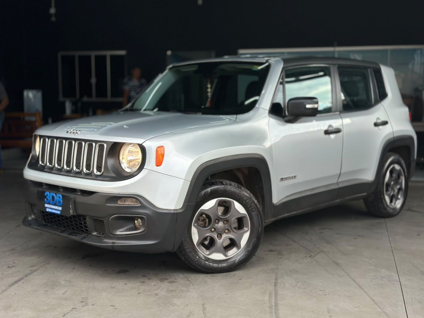 Vista principal de JEEP Renegade Sport 1.8 16v 2016