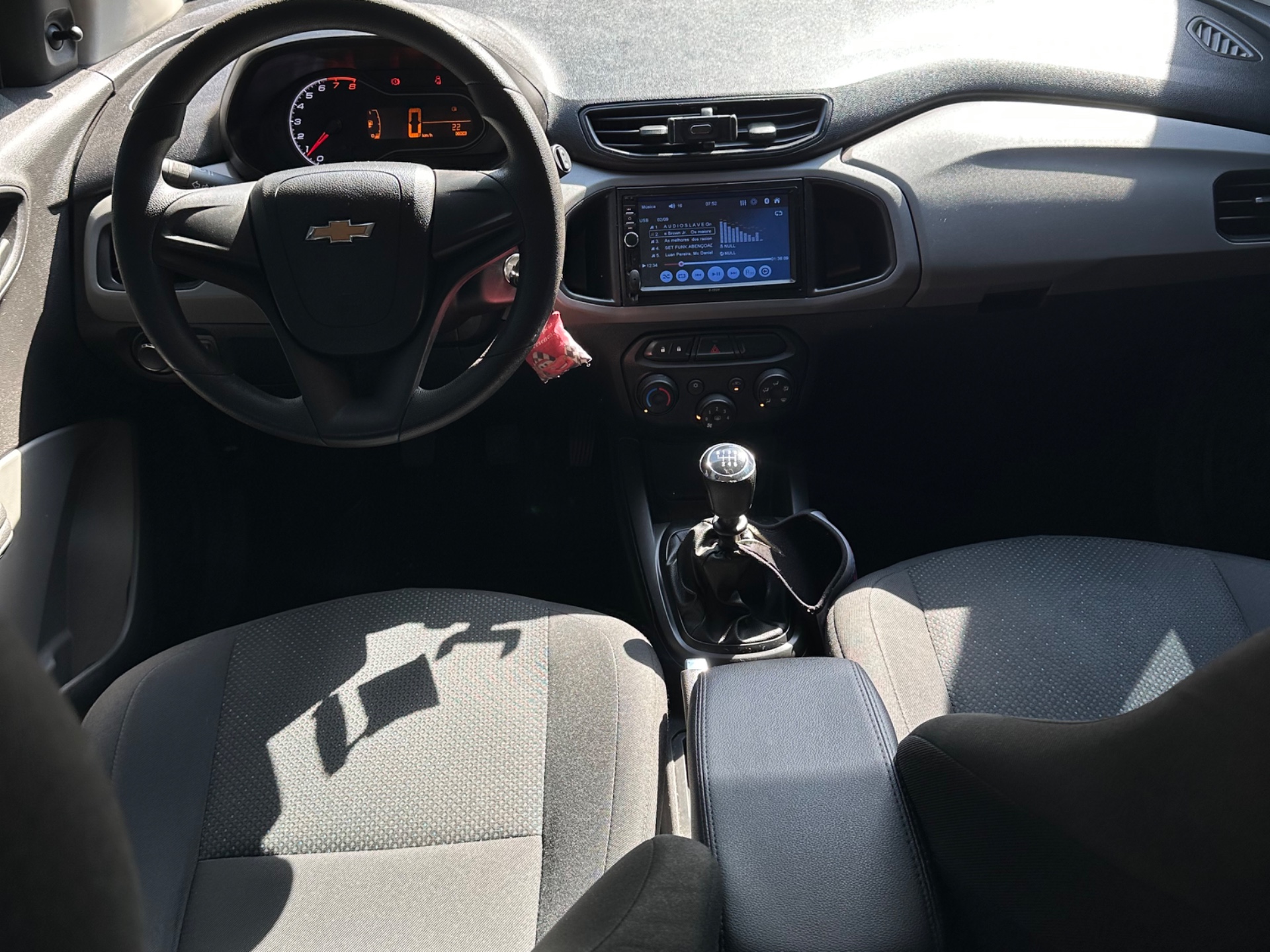CHEVROLET Onix Joy 1.0 2018 - miniatura 10