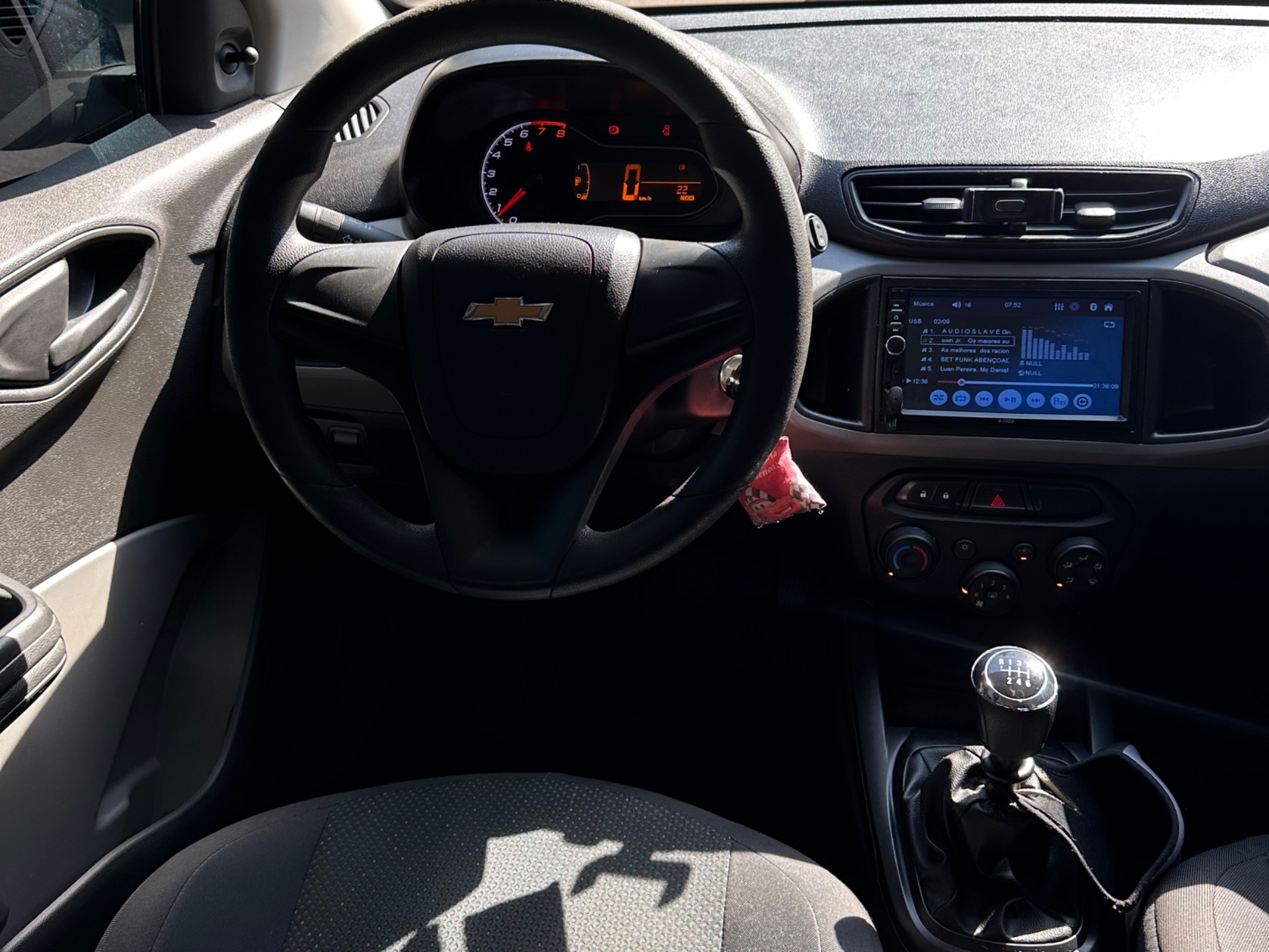 CHEVROLET Onix Joy 1.0 2018 - miniatura 12
