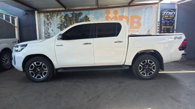 TOYOTA Hilux SRV D4-D 2.8TDi 16v 4X4 C.D. 2022 - miniatura 5