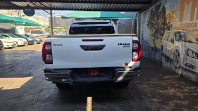 TOYOTA Hilux SRV D4-D 2.8TDi 16v 4X4 C.D. 2022 - miniatura 8