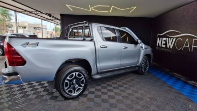 TOYOTA Hilux SRV D4-D 2.8TDi 16v 4X4 C.D. 2022 - miniatura 4