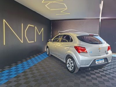 CHEVROLET Onix LT 1.4 2017 - miniatura 4