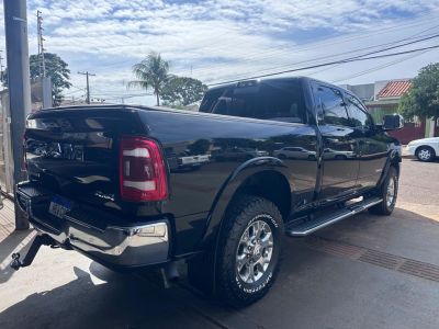 RAM 3500 Laramie 6.7TDi 24v 4X4 C.D. 2022 - miniatura 2