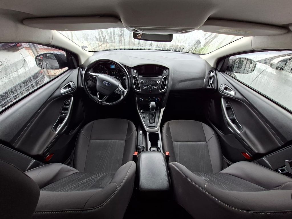 FORD Focus Hatch SE 2.0 16v PowerShift 2018 - miniatura 7