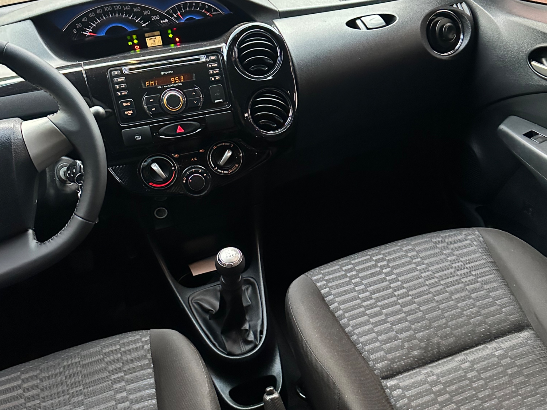 TOYOTA Etios Sedan XLS 1.5 16v 2014 - miniatura 11