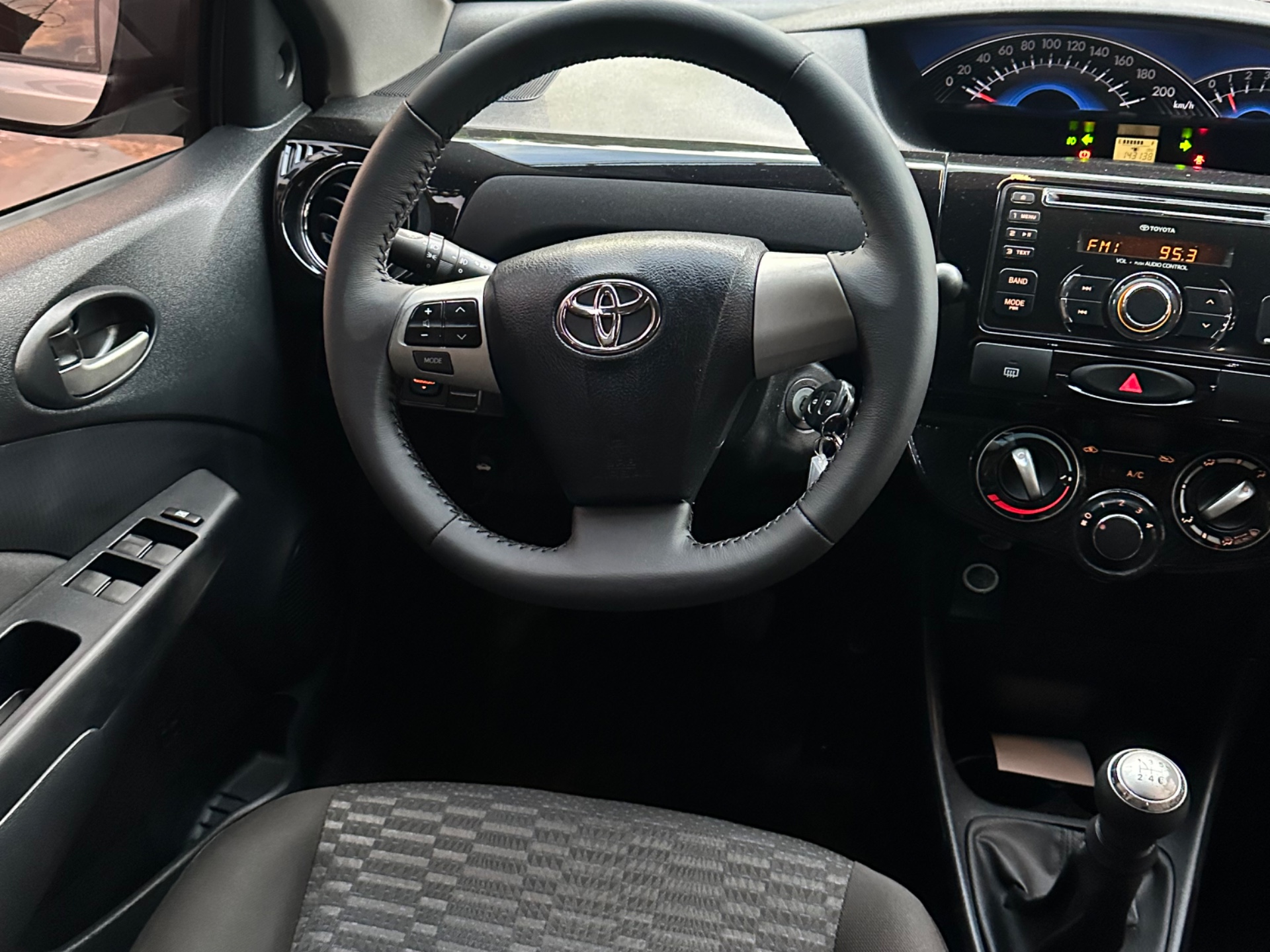 TOYOTA Etios Sedan XLS 1.5 16v 2014 - miniatura 12