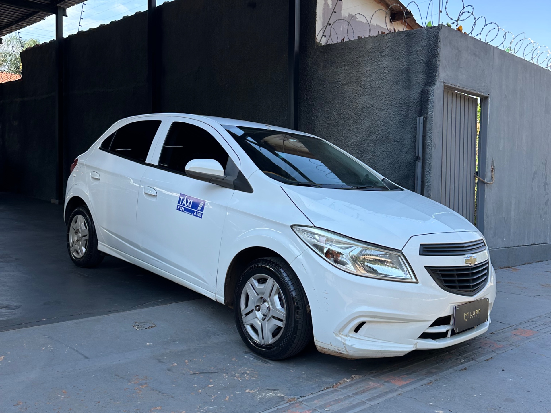 CHEVROLET Onix Joy 1.0 2018 - miniatura 3