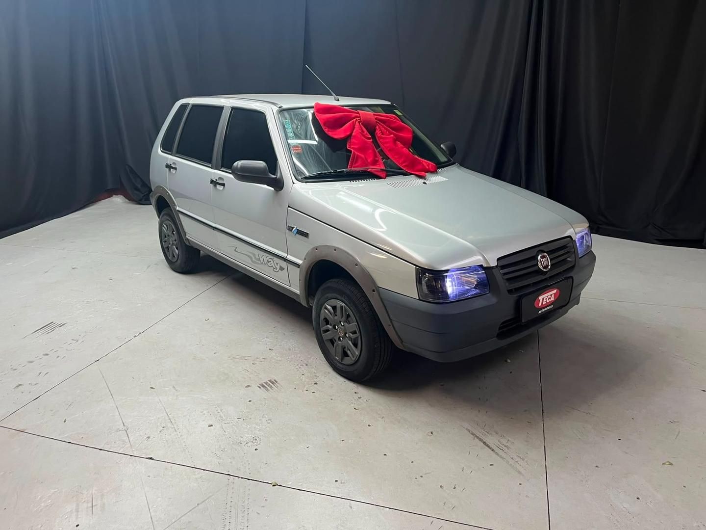 Vista principal de FIAT Uno Mille Economy Way 1.0 Fire 2p. 2013