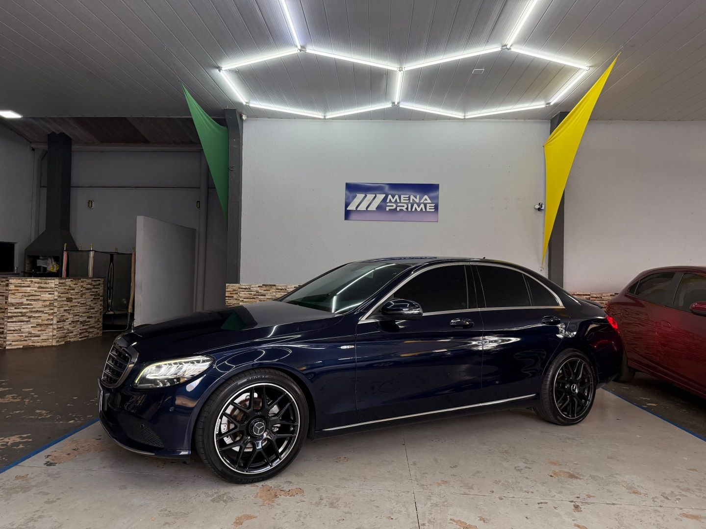 Vista principal de MERCEDES-BENZ C 180 Avantgarde 1.6T 16v 2019