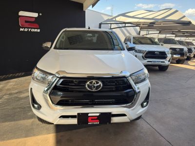 TOYOTA Hilux SRV D4-D 2.8TDi 16v 4X4 C.D. 2021 - miniatura 2