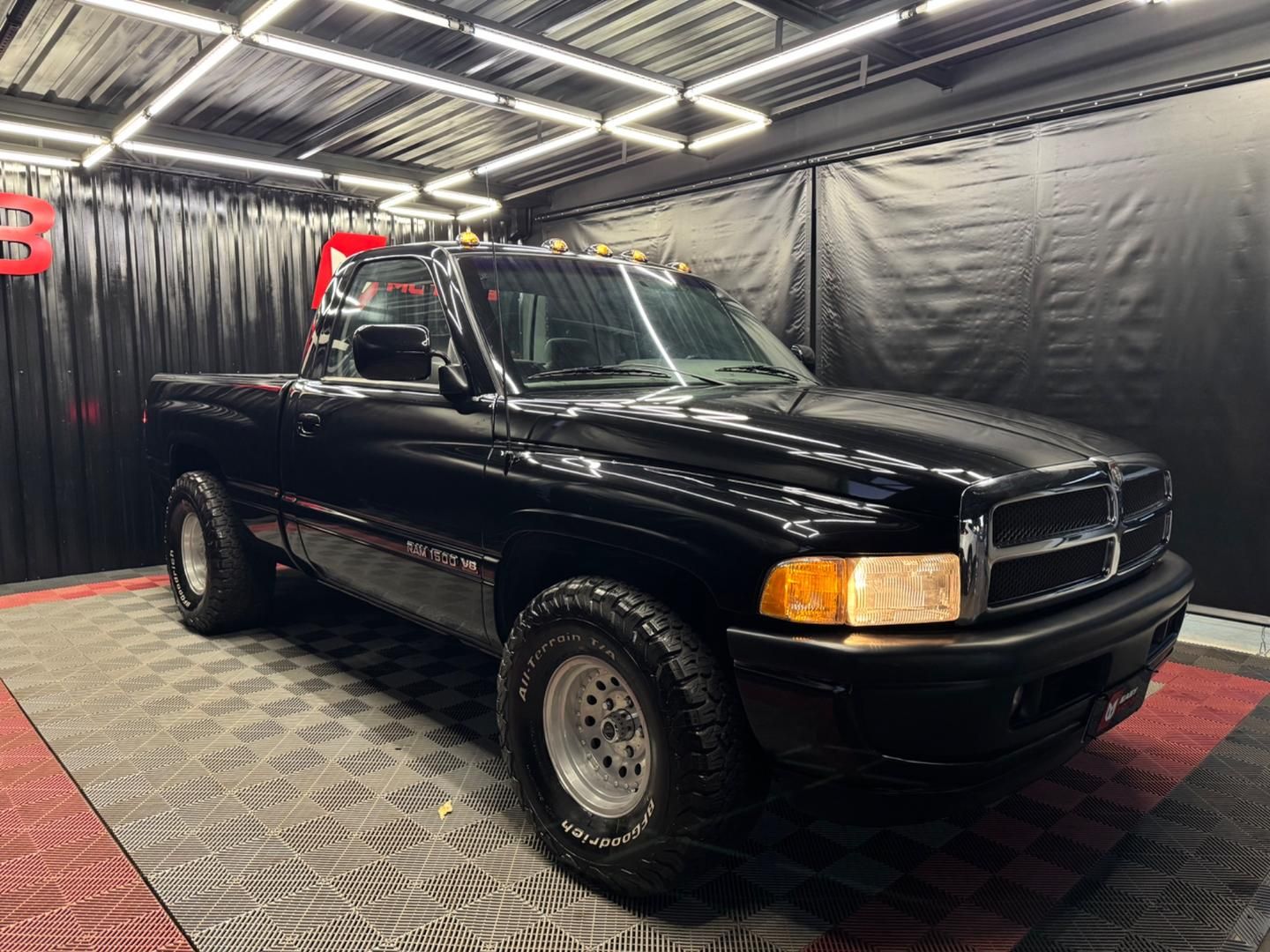 Vista principal de DODGE Ram 1500 V8 C.S. 1995