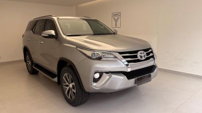 TOYOTA Hilux SRX D4-D 2.8TDi 16v 4x4 2017 - miniatura 3