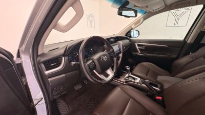 TOYOTA Hilux SRX D4-D 2.8TDi 16v 4x4 2017 - miniatura 9
