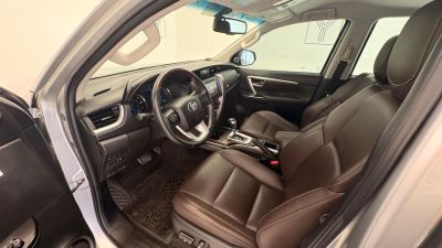 TOYOTA Hilux SRX D4-D 2.8TDi 16v 4x4 2017 - miniatura 10