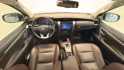 TOYOTA Hilux SRX D4-D 2.8TDi 16v 4x4 2017 - miniatura 13