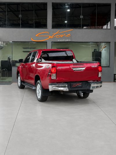 TOYOTA Hilux SR D4-D 2.8TDi 16v 4X4 C.D. 2020 - miniatura 3