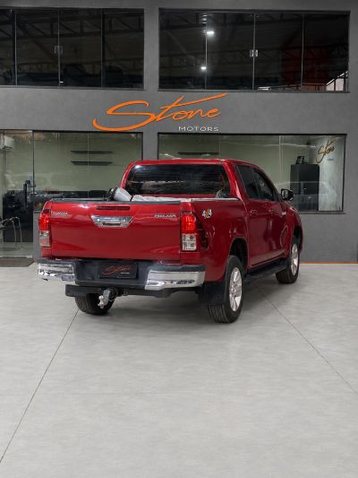 TOYOTA Hilux SR D4-D 2.8TDi 16v 4X4 C.D. 2020 - miniatura 4