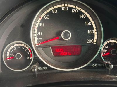 VOLKSWAGEN Up Black 1.0 12v I-Motion 4p. 2015 - miniatura 9