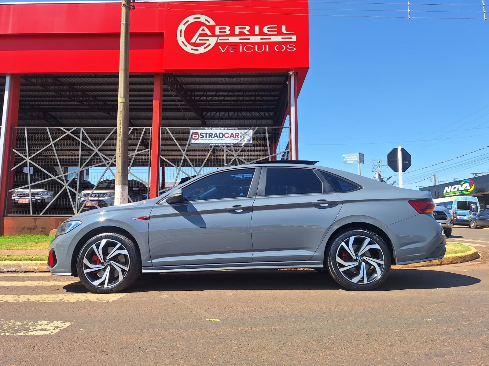VOLKSWAGEN Jetta GLi 2.0 16v TSi 2024 - miniatura 4