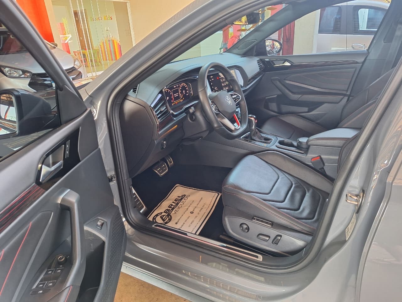 VOLKSWAGEN Jetta GLi 2.0 16v TSi 2024 - miniatura 11